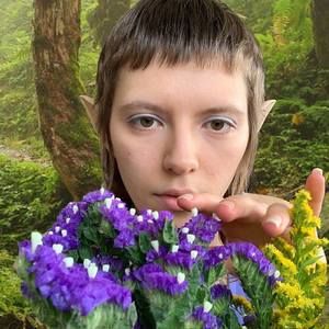 Meet your Posher, Riley monroe